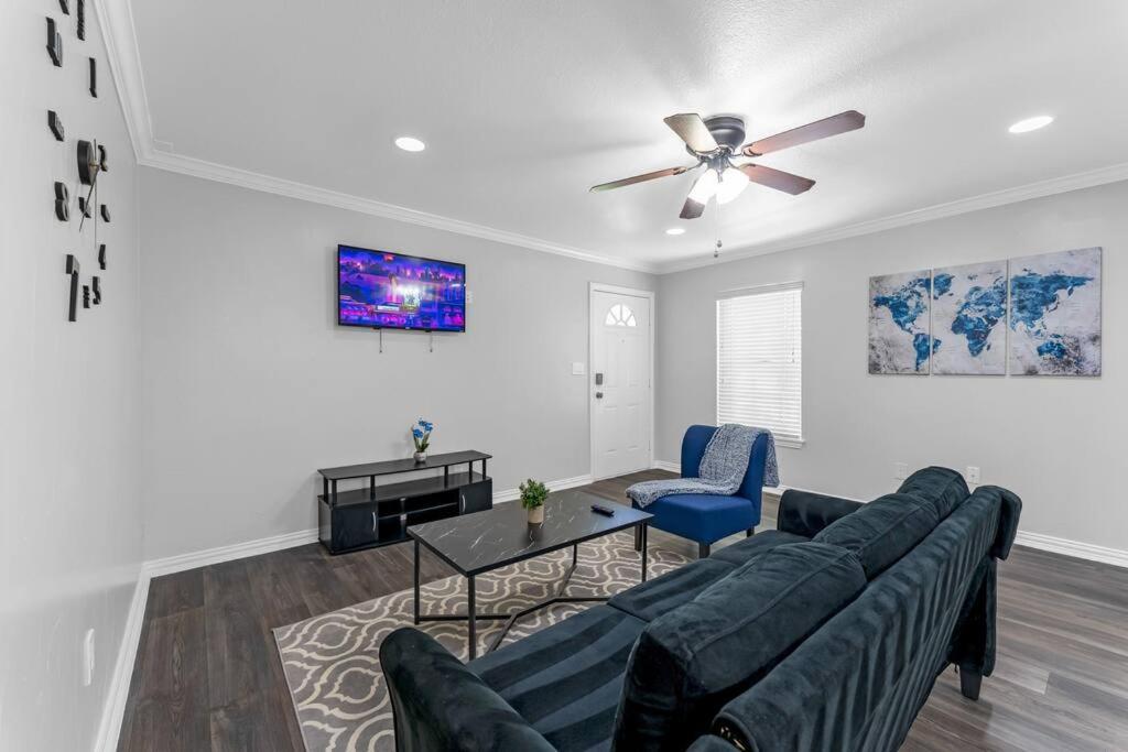 Family Friendly 2Bdrm-Walk To At&T/Cowboys Stadium Arlington Exteriör bild